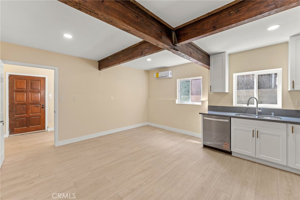 2789 Fairmount Boulevard Riverside, CA 92501 - Photo 6 of 60