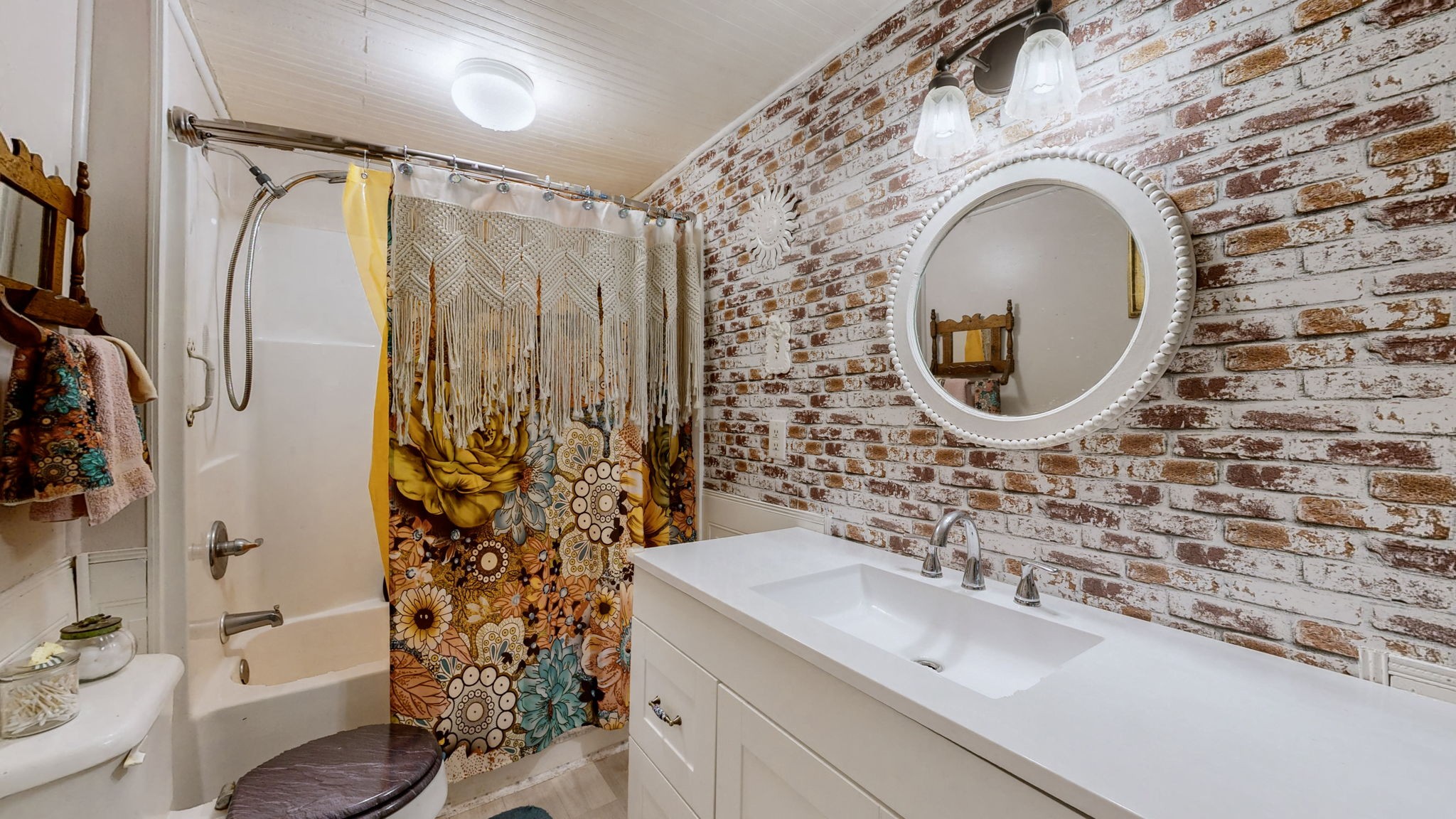 407 Villa Street Murfreesboro, TN 37129 - Photo 17 of 33 a bathroom with a sink and a mirror