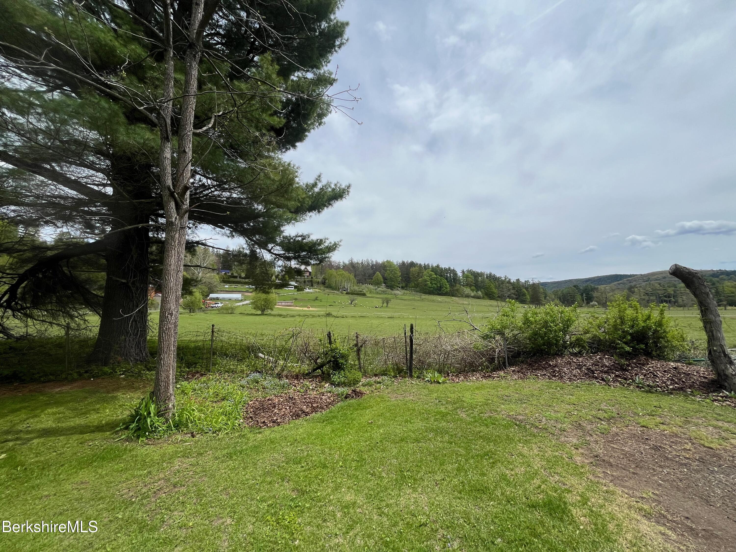 34 Church Street Stockbridge, MA 01262 - Photo 6 of 25 34 Church Views 1