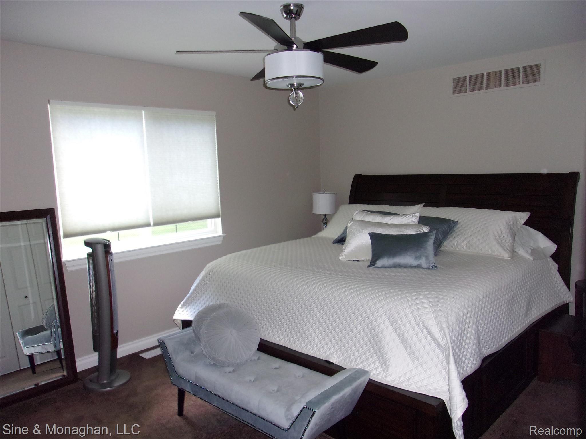 9563 Amy Road Algonac, MI 48001 - Photo 22 of 30 100_0479.JPG