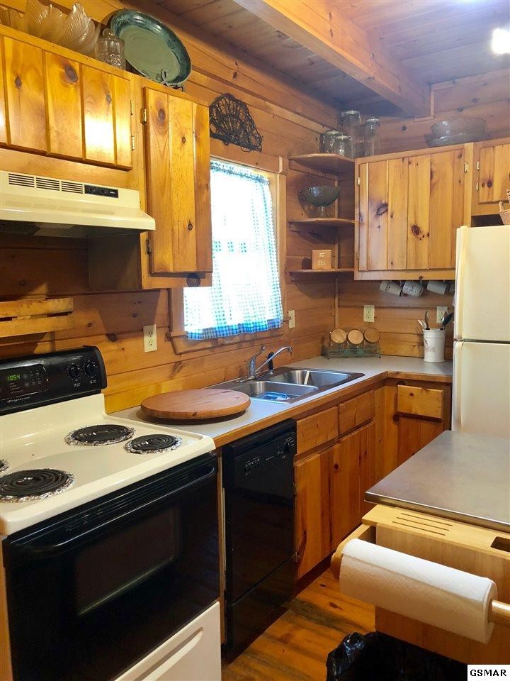 528 Hideaway Ridge Circle Sevierville, TN 37862 - Photo 6 of 34 Gallery Image 6