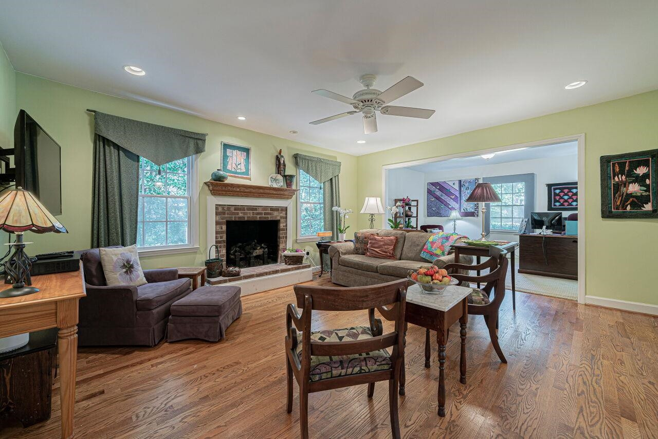 2617 Grant Avenue Raleigh, NC 27608 - Photo 8 of 30 Living Room