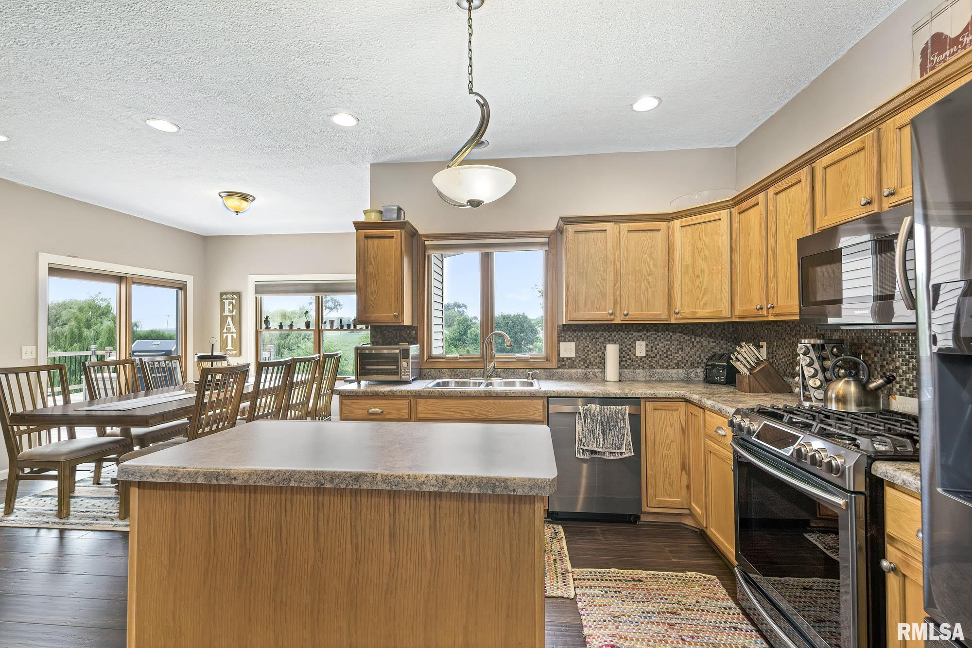 1018 West Spring Street Eldridge, IA 52748 - Photo 12 of 33 Gallery Image 12