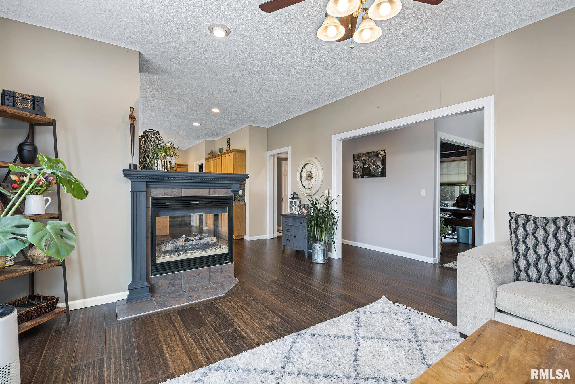 1018 West Spring Street Eldridge, IA 52748 - Photo 6 of 33 Gallery Image 6