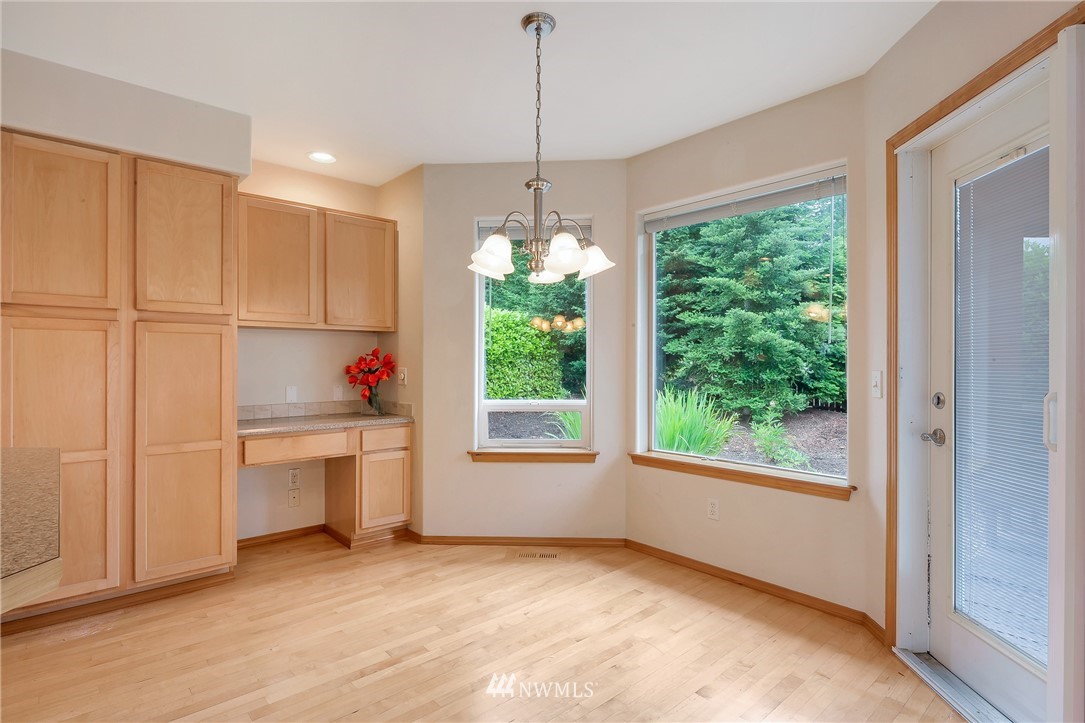3916 Ruston Way Bellingham, WA 98226 - Photo 11 of 24 Gallery Image 11
