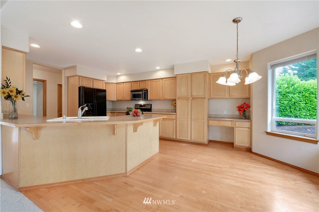 3916 Ruston Way Bellingham, WA 98226 - Photo 12 of 24 Gallery Image 12