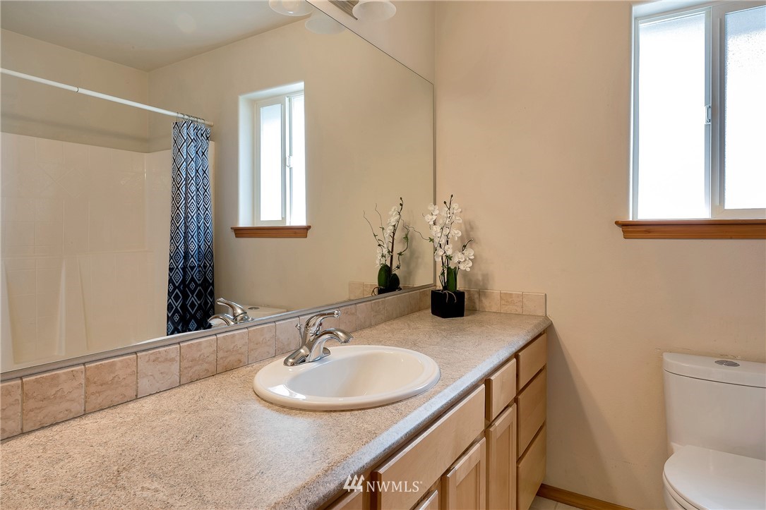 3916 Ruston Way Bellingham, WA 98226 - Photo 16 of 24 Gallery Image 16