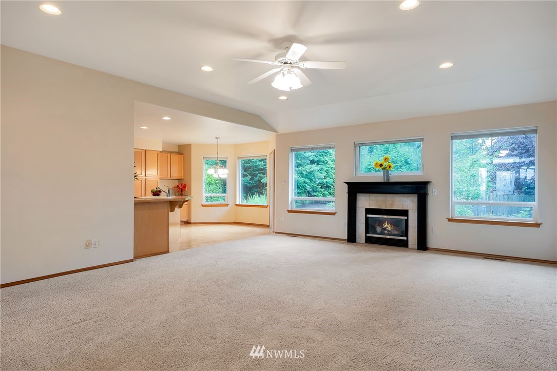 3916 Ruston Way Bellingham, WA 98226 - Photo 5 of 24 Gallery Image 5