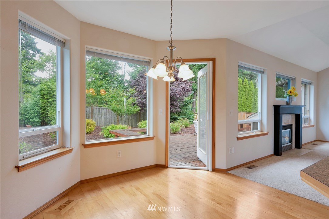 3916 Ruston Way Bellingham, WA 98226 - Photo 8 of 24 Gallery Image 8