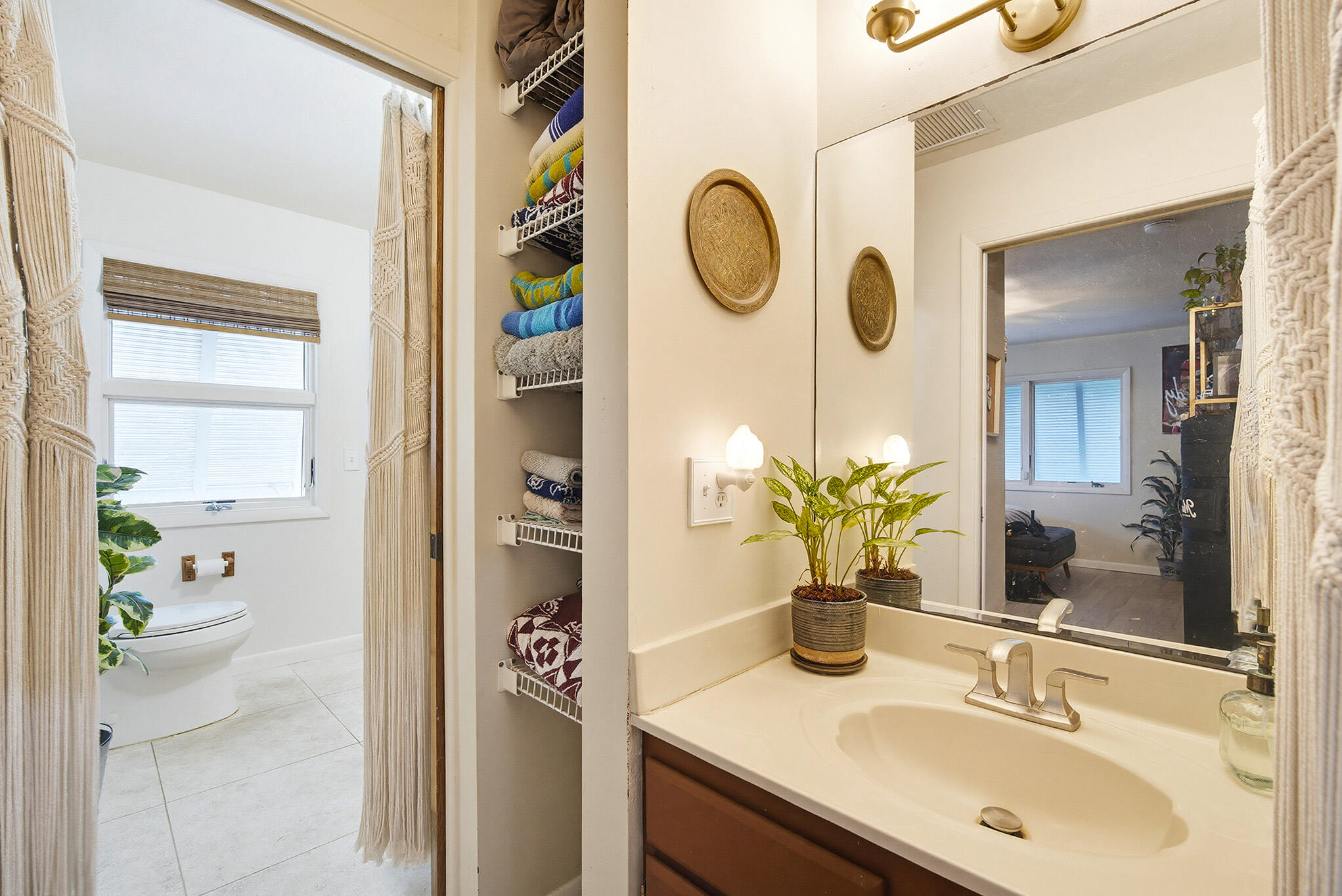 16640 Cypress Road Sugarloaf, FL 33042 - Photo 66 of 86 Vanity Guest bedroom 1