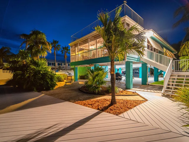 $1,939,000 | 16640 Cypress Road, Sugarloaf, FL 33042