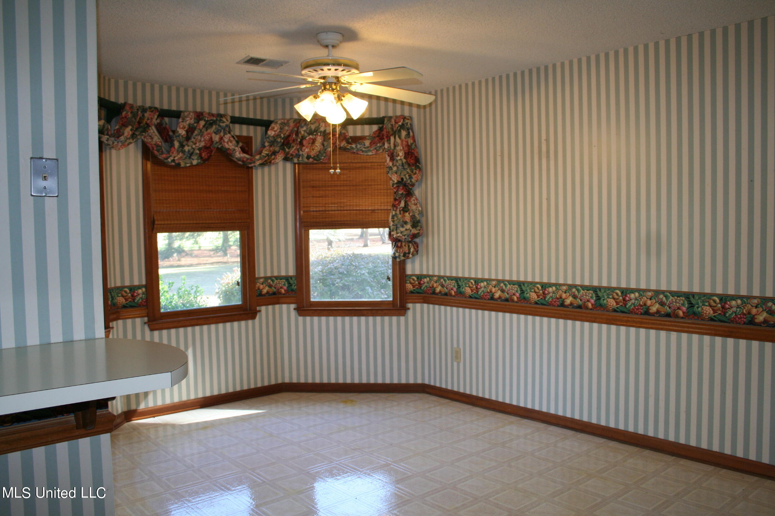 2287 Country Club Road Senatobia, MS 38668 - Photo 9 of 27 IMG_8806