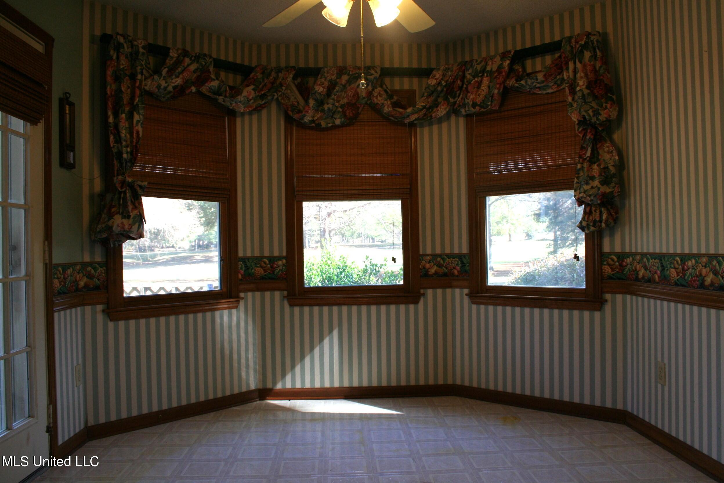 2287 Country Club Road Senatobia, MS 38668 - Photo 10 of 27 IMG_8807