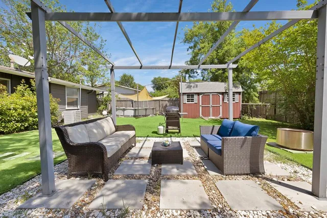 $399,000 | 429 Melrose Drive, Richardson, TX 75080