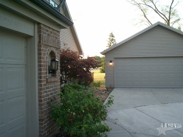 300 Morningstar Road Auburn, IN 46706 - Photo 2 of 29 Gallery Image 2