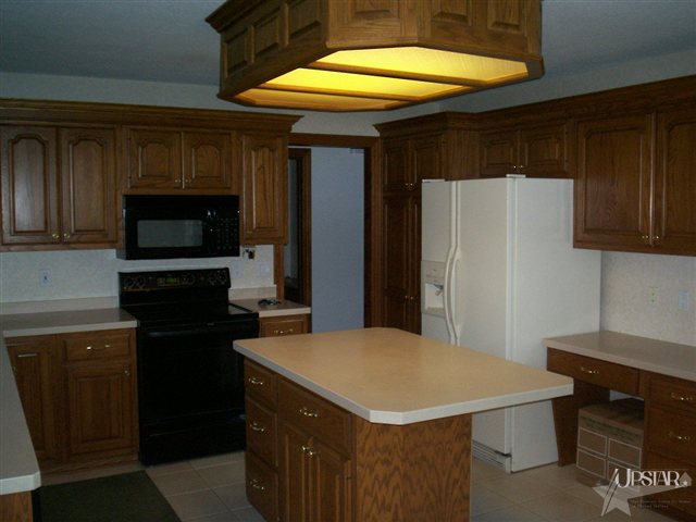 300 Morningstar Road Auburn, IN 46706 - Photo 6 of 29 Gallery Image 6
