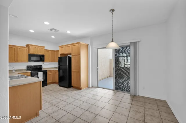 $1,895 | 3708 West Vivian Court, Phoenix, AZ 85086