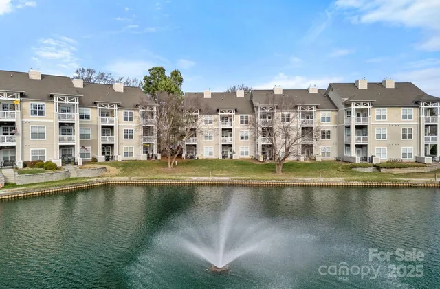 $350,000 | 18742 Nautical Drive, Unit 305, Cornelius, NC 28031