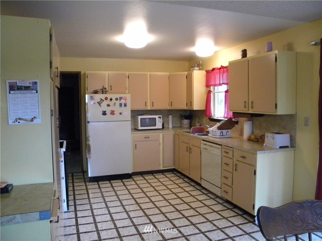 115 Malone Hill Road Elma, WA 98541 - Photo 5 of 24 Gallery Image 5