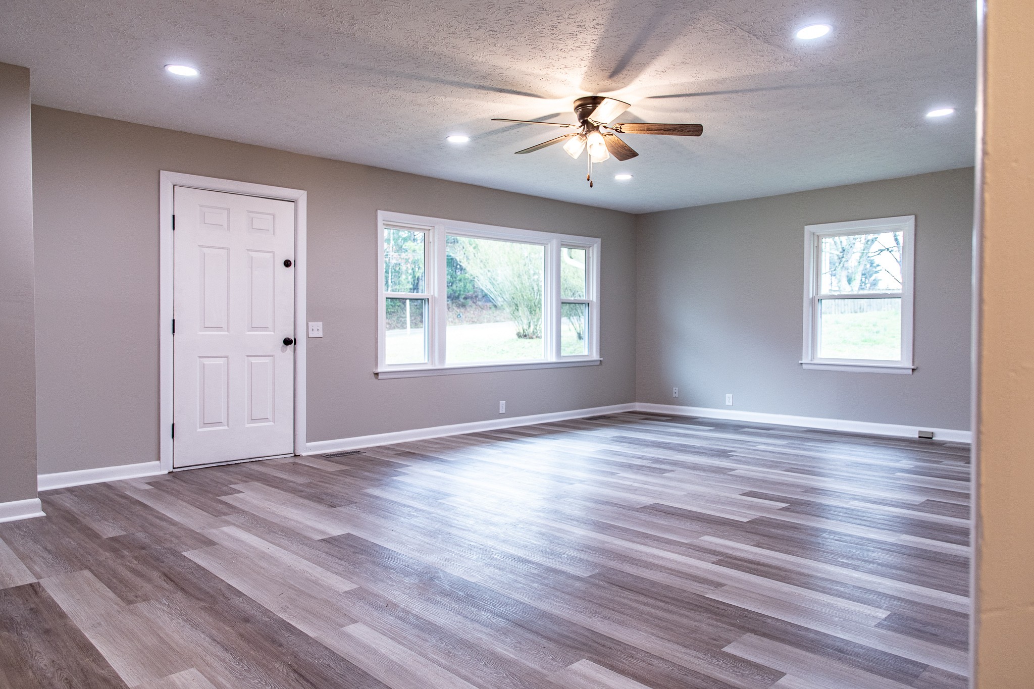 2074 Ditty Road Cookeville, TN 38506 - Photo 3 of 29 Gallery Image 3