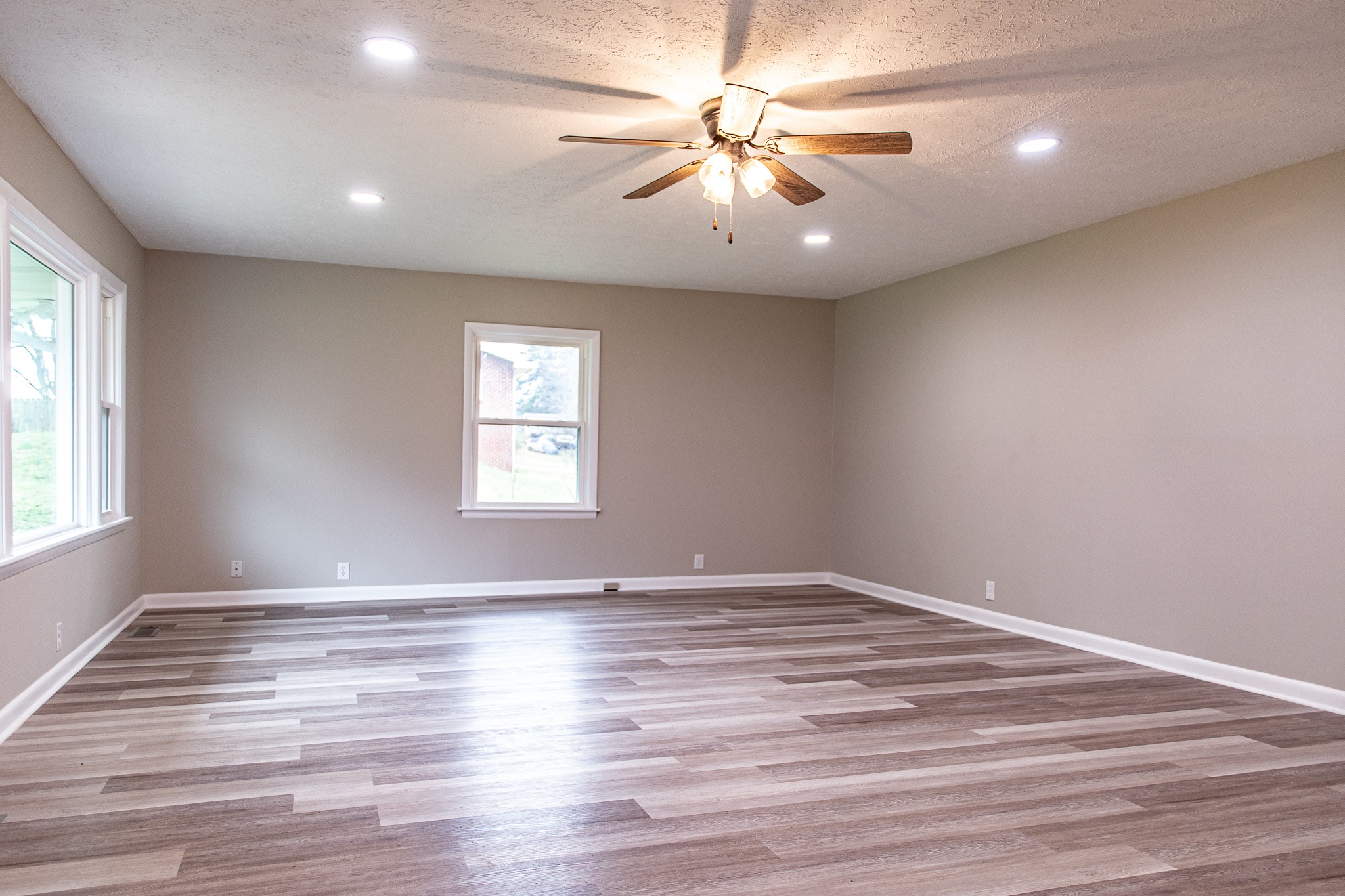 2074 Ditty Road Cookeville, TN 38506 - Photo 5 of 29 Gallery Image 5