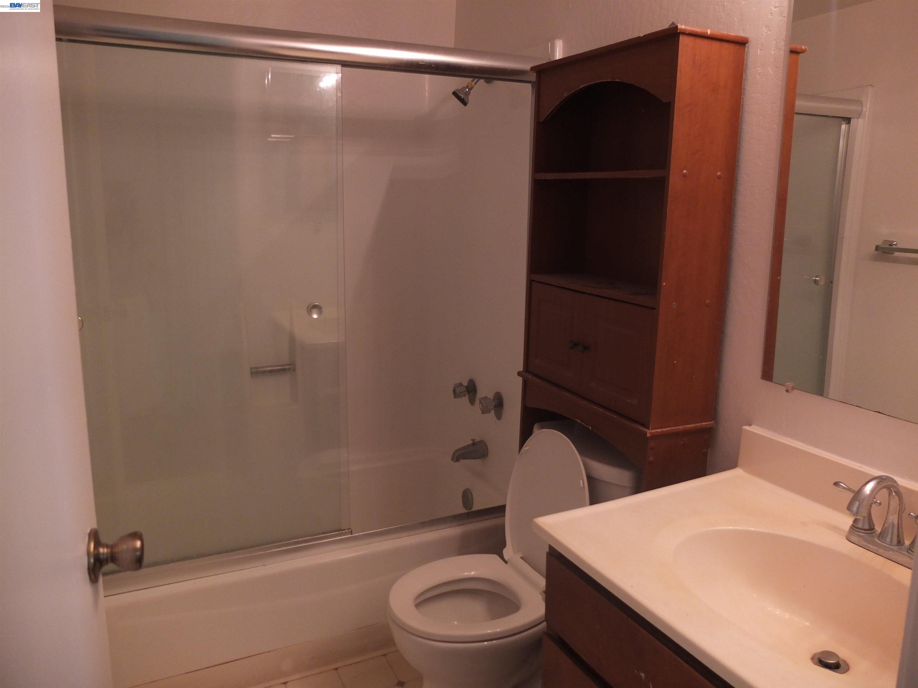 1851 Harrison Street, Unit 13 Concord, CA 94520 - Photo 17 of 27