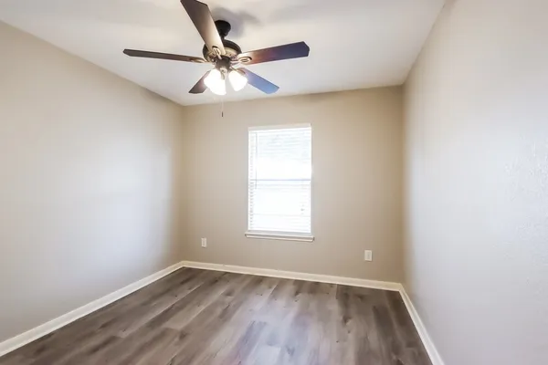 $1,805 | 29129 Legends Wick Drive, Spring, TX 77386