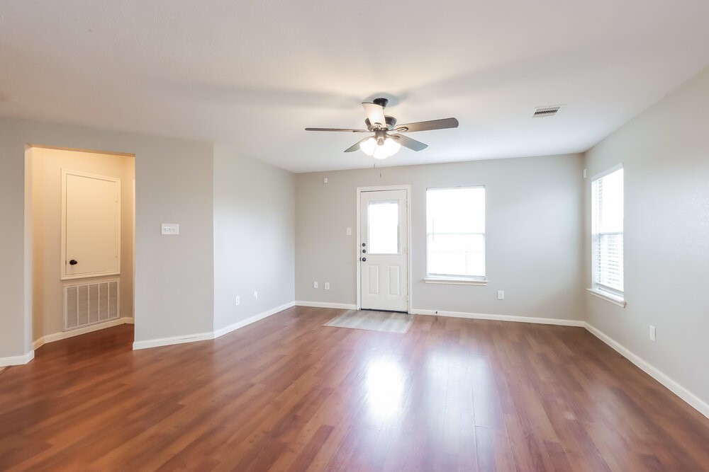 29129 Legends Wick Drive Spring, TX 77386 - Photo 3 of 16