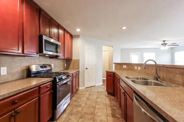 $1,805 | 29129 Legends Wick Drive, Spring, TX 77386