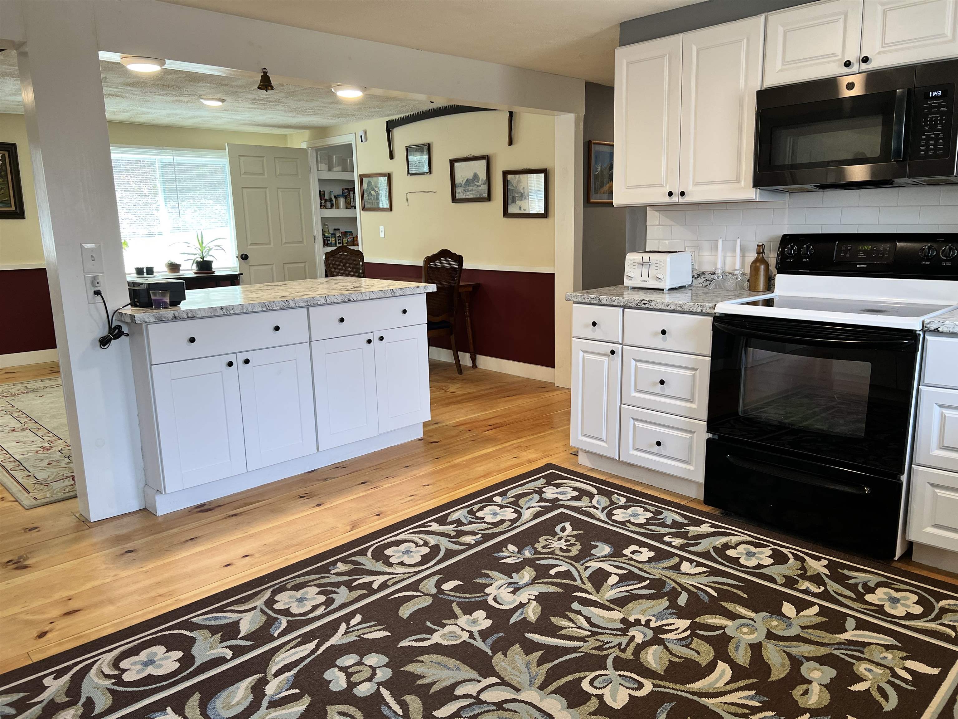 415 Bliss Road Hartford, VT 05001 - Photo 7 of 40 Gallery Image 7