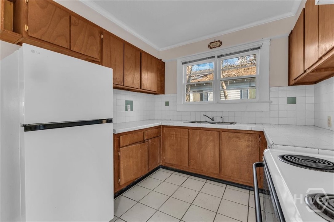 905 West 41st Street Savannah, GA 31415 - Photo 11 of 25