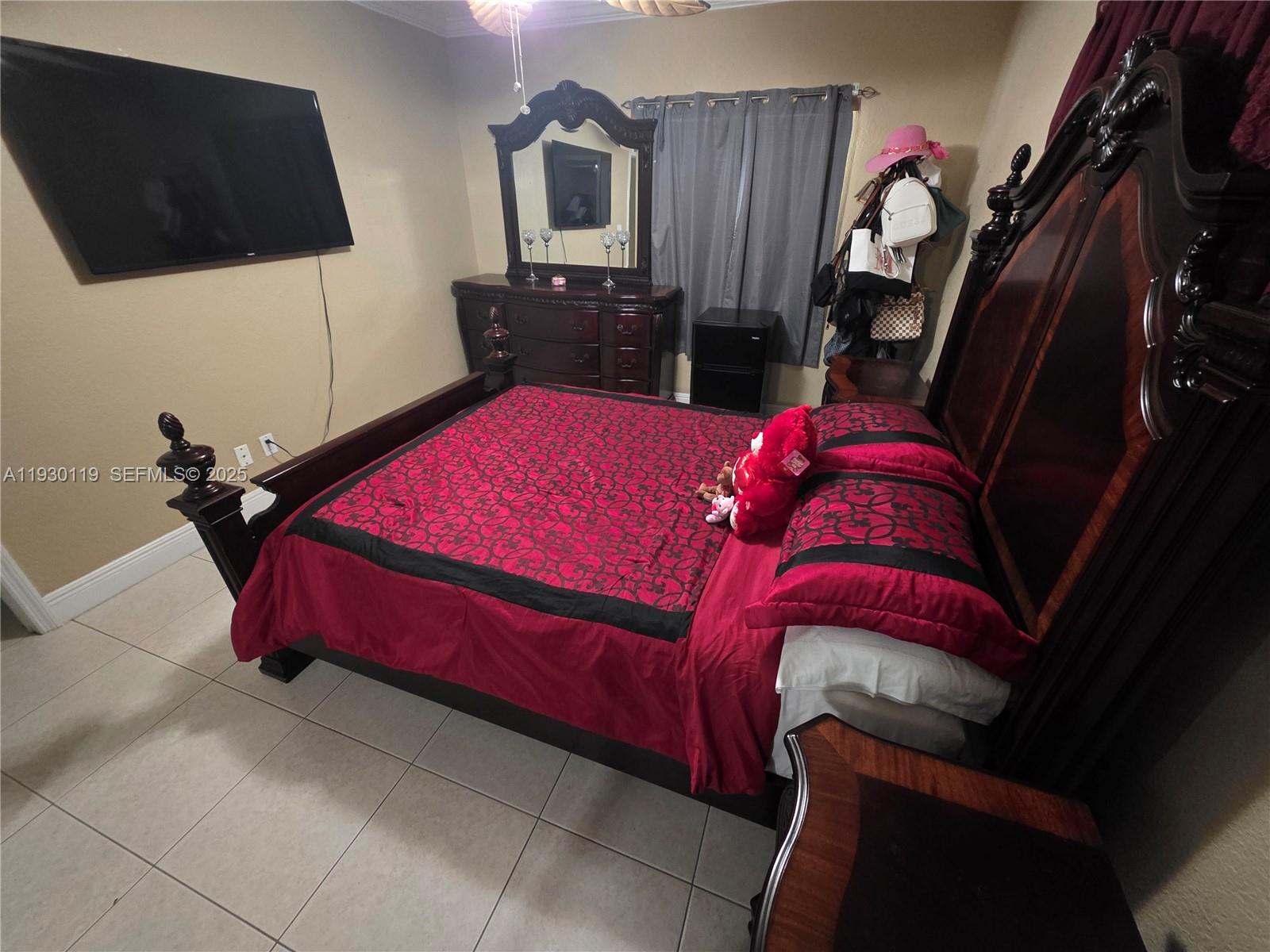 3600 East 5th Avenue Hialeah, FL 33013 - Photo 13 of 13 a living room with furniture