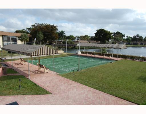 151 Berkley Road, Unit 101 Hollywood, FL 33024 - Photo 6 of 16 Exterior Front
