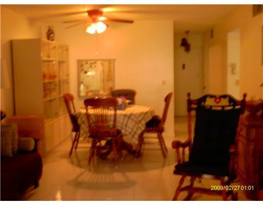 151 Berkley Road, Unit 101 Hollywood, FL 33024 - Photo 10 of 16 Exterior Front