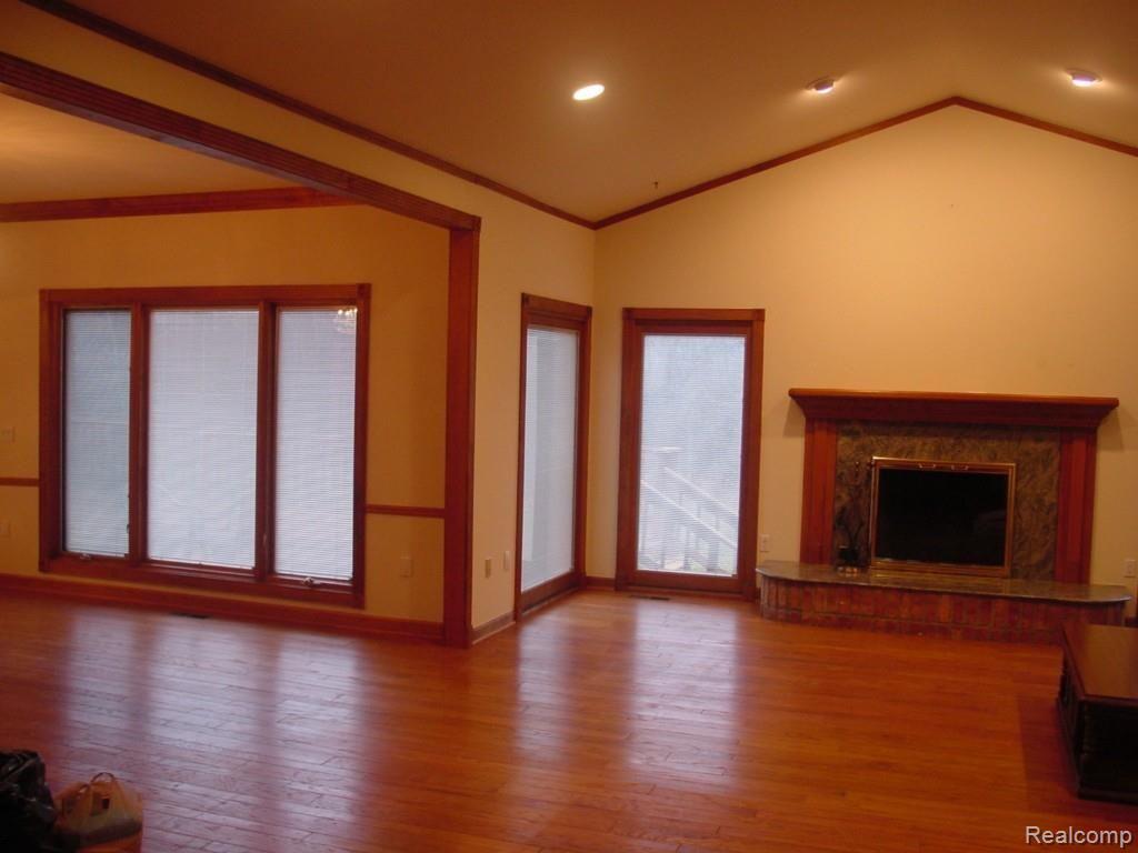 34572 Quaker Valley Road Farmington, MI 48331 - Photo 4 of 15 DSC00015.jpg