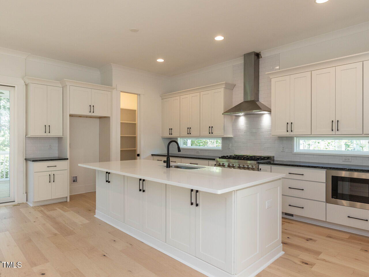 103 Brandy Mill Pittsboro, NC 27312 - Photo 6 of 29 010-1280x960-kitchen