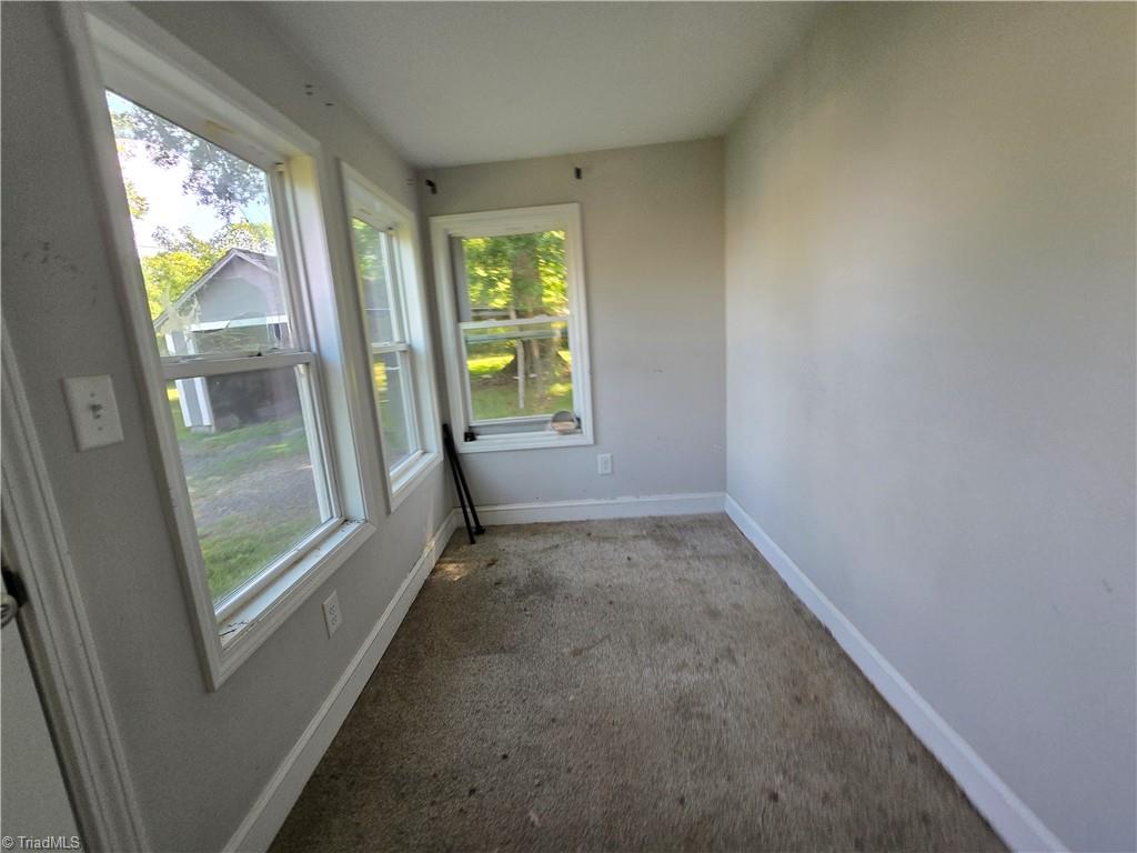 106 South Fieldcrest Road Eden, NC 27288 - Photo 17 of 22
