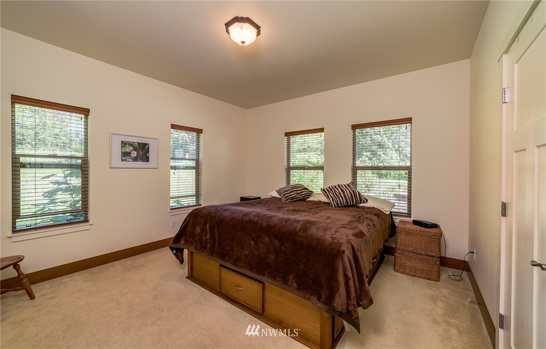 7160 Valley View Road Ferndale, WA 98248 - Photo 11 of 23