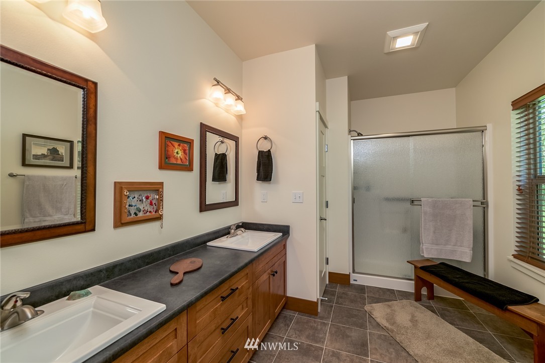 7160 Valley View Road Ferndale, WA 98248 - Photo 12 of 23