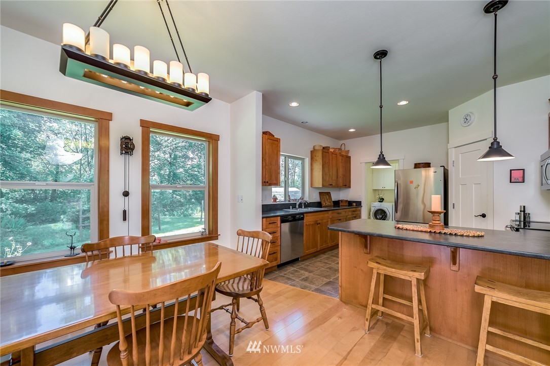 7160 Valley View Road Ferndale, WA 98248 - Photo 7 of 23