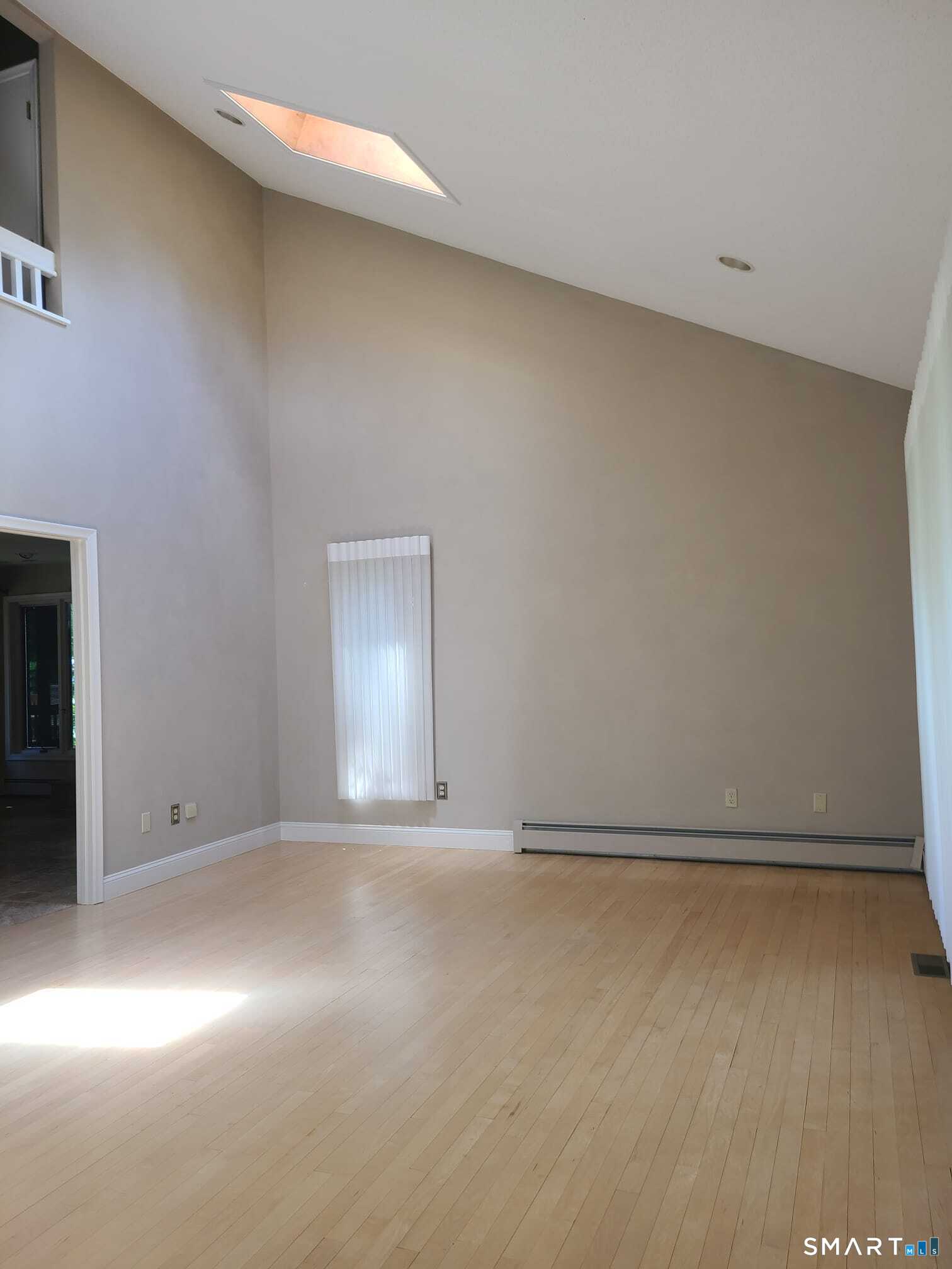 925 Dunbar Hill Road Hamden, CT 06514 - Photo 7 of 39