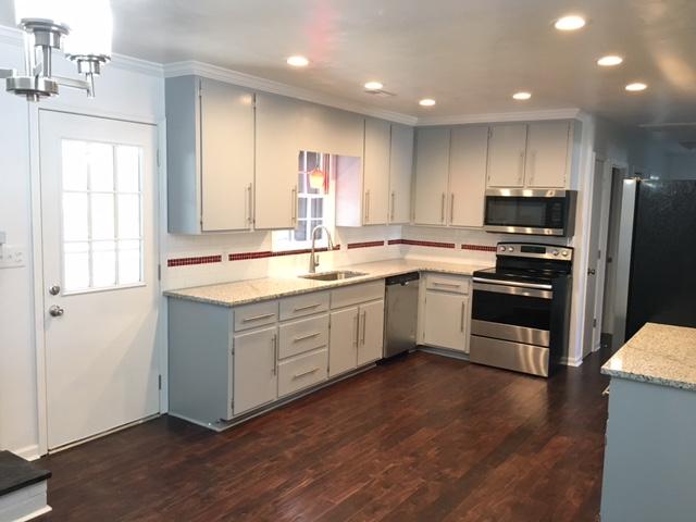 2051 Ruritan Road Roanoke, VA 24012 - Photo 4 of 19 Kitchen