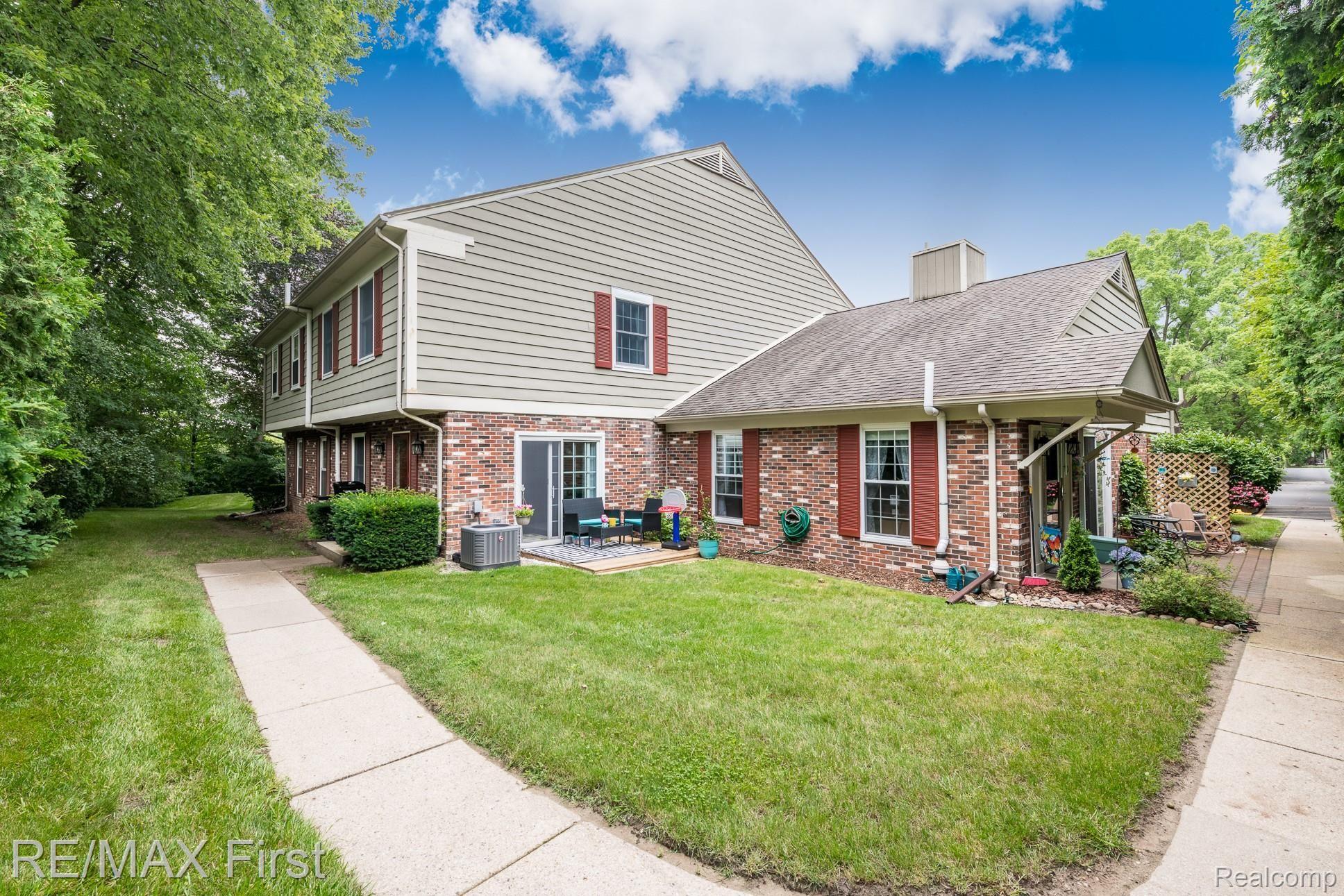 360 Minot Street Romeo, MI 48065 - Photo 1 of 20 DSC_8452-Edit.jpg