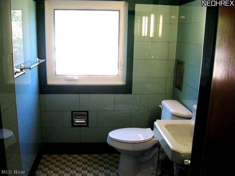 1928 Rockside Road Independence, OH 44131 - Photo 14 of 23 Second Full Bath