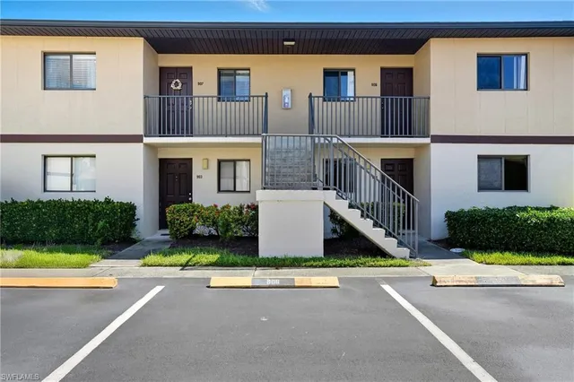 $150,000 | 4790 South Cleveland Avenue, Unit 907, Fort Myers, FL 33907