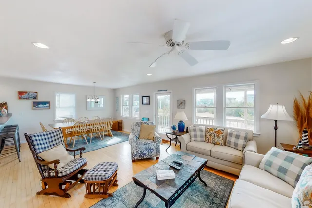 $549,000 | 41578 Starboard Drive, Unit 744, Avon, NC 27915