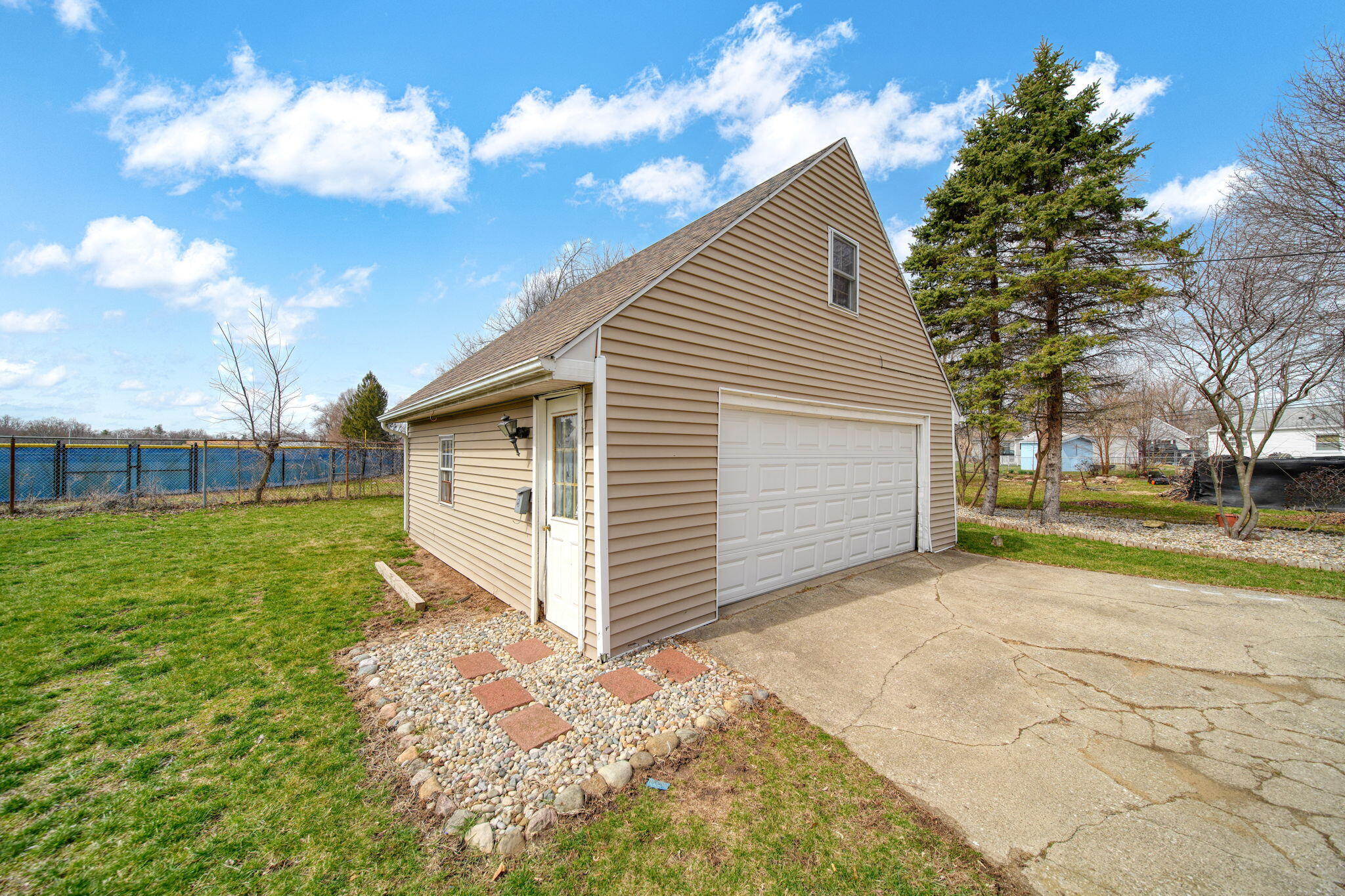 727 Springbrook Avenue Adrian, MI 49221 - Photo 29 of 43 29