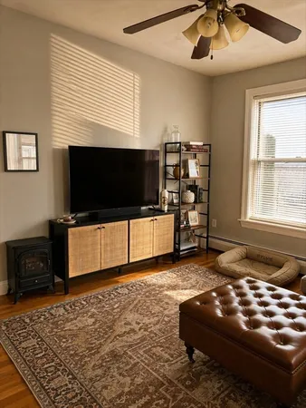 $2,595 | 44 Wallis Street, Unit 1, Beverly, MA 01915