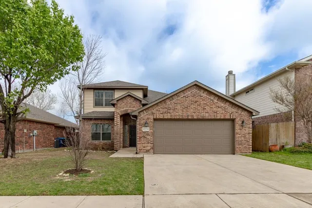 $2,445 | 4224 Mantis Street, Fort Worth, TX 76106