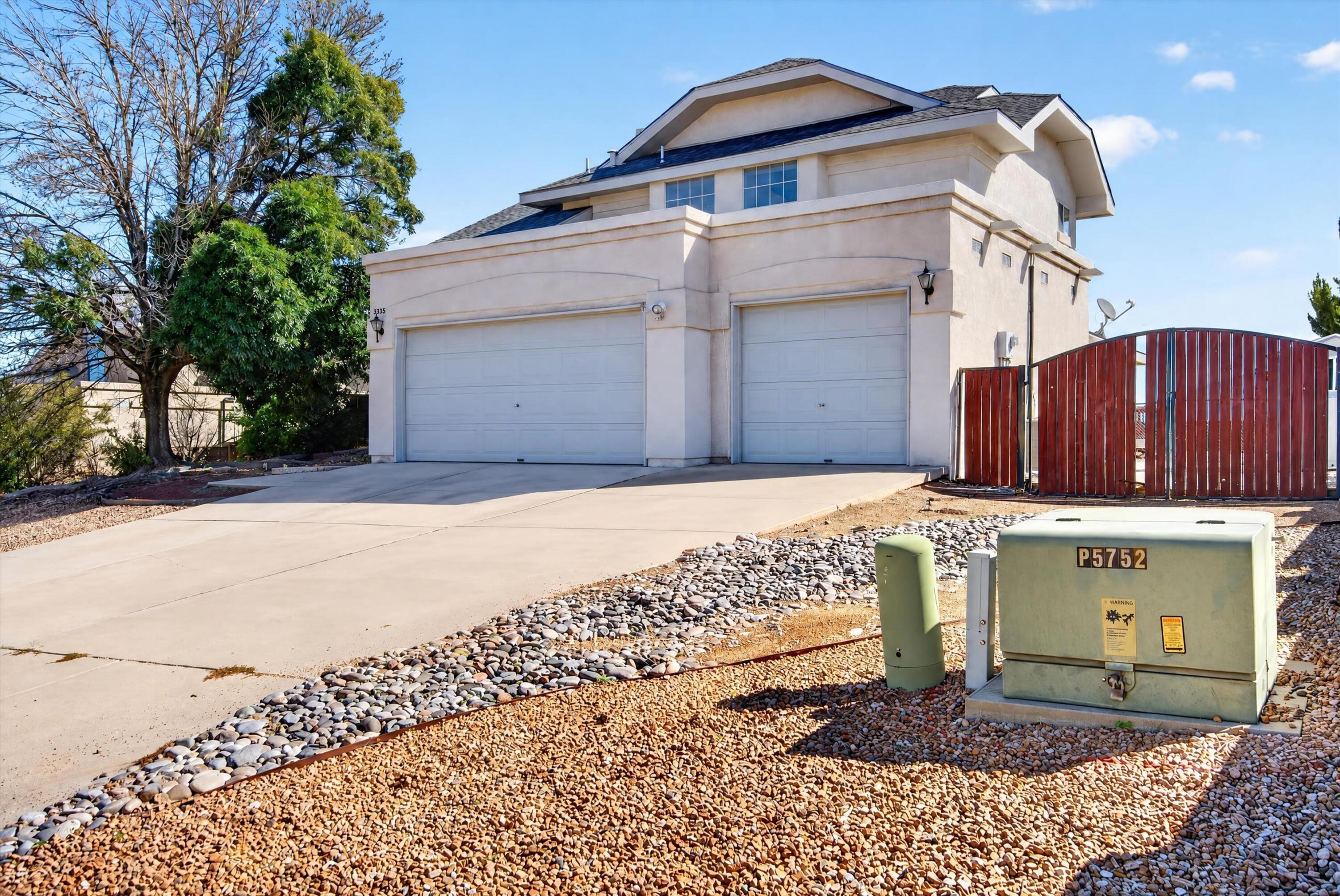 3233 Chandra Lane Southeast Rio Rancho, NM 87124 - Photo 3 of 72 Gallery Image 3